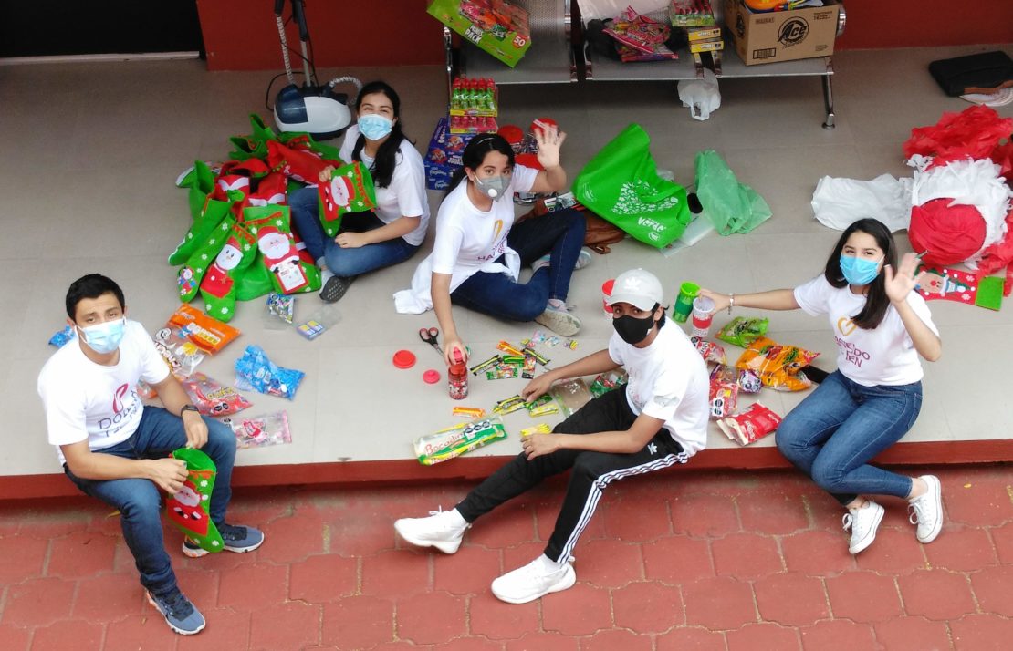 Colecta de Juguetes para Donar en Navidad