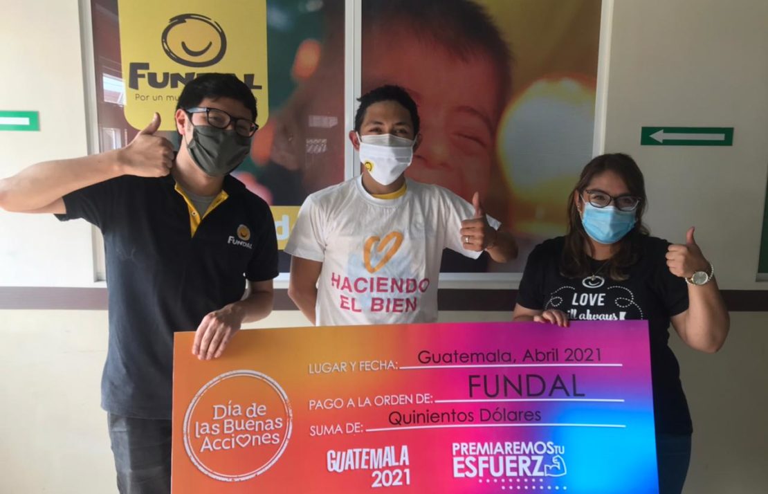 Entrega de Premio al Ganador del Concurso Fotográfico