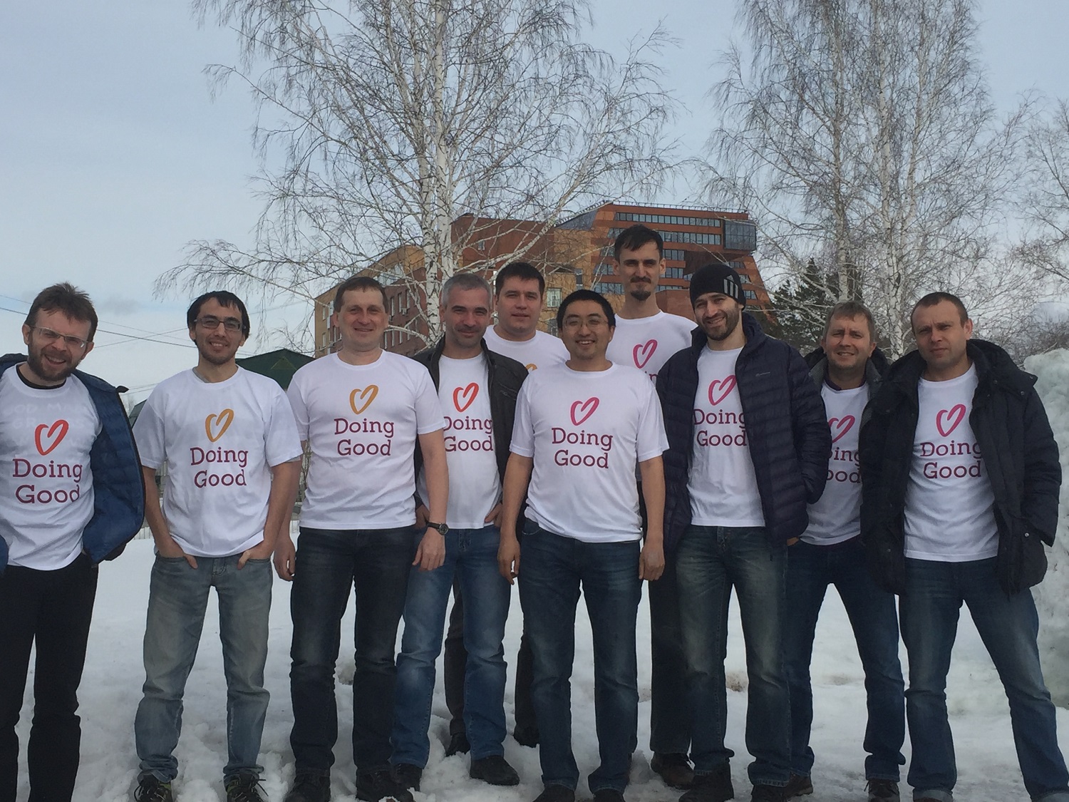 PeerApp Russia gave assistance to a local animal shelter.