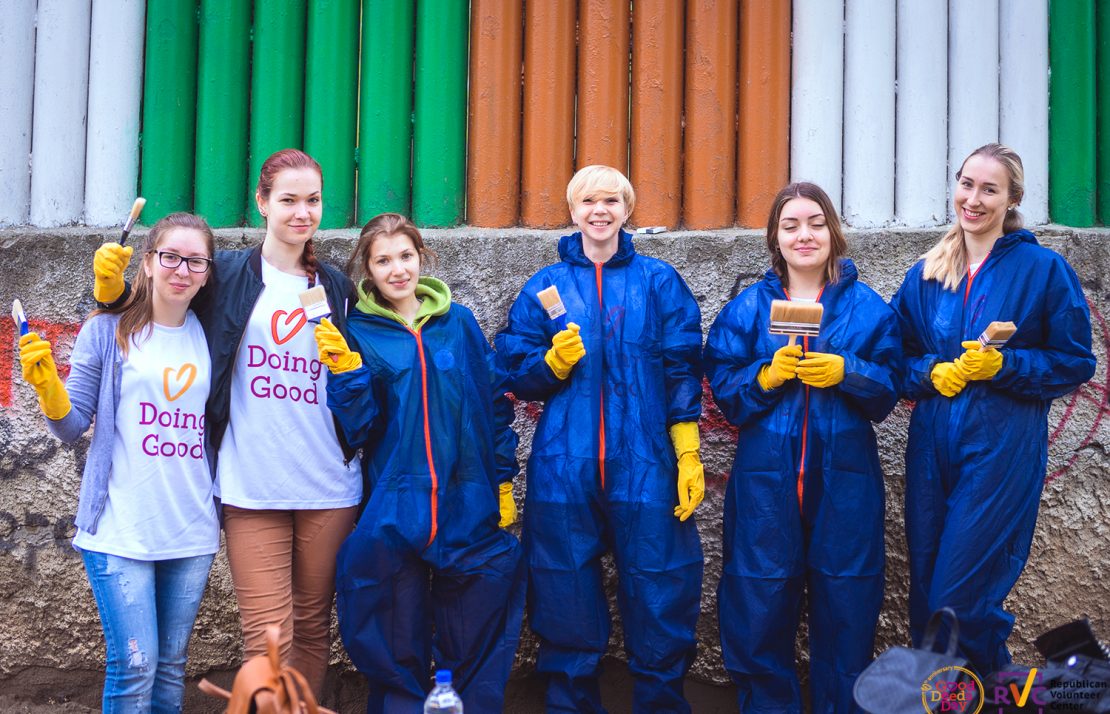 Republican Volunteer Center in Moldova paints the town bright with emotion.